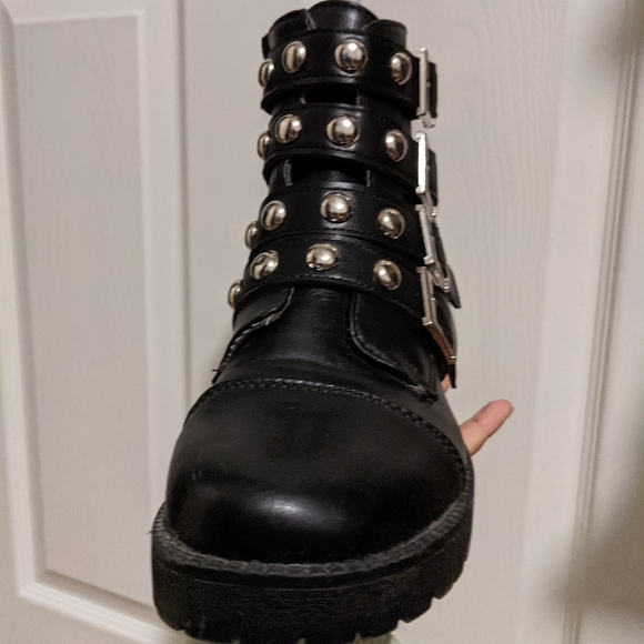 3for30!!! Black stud boots with buckles, US 6 - Picture 4 of 9